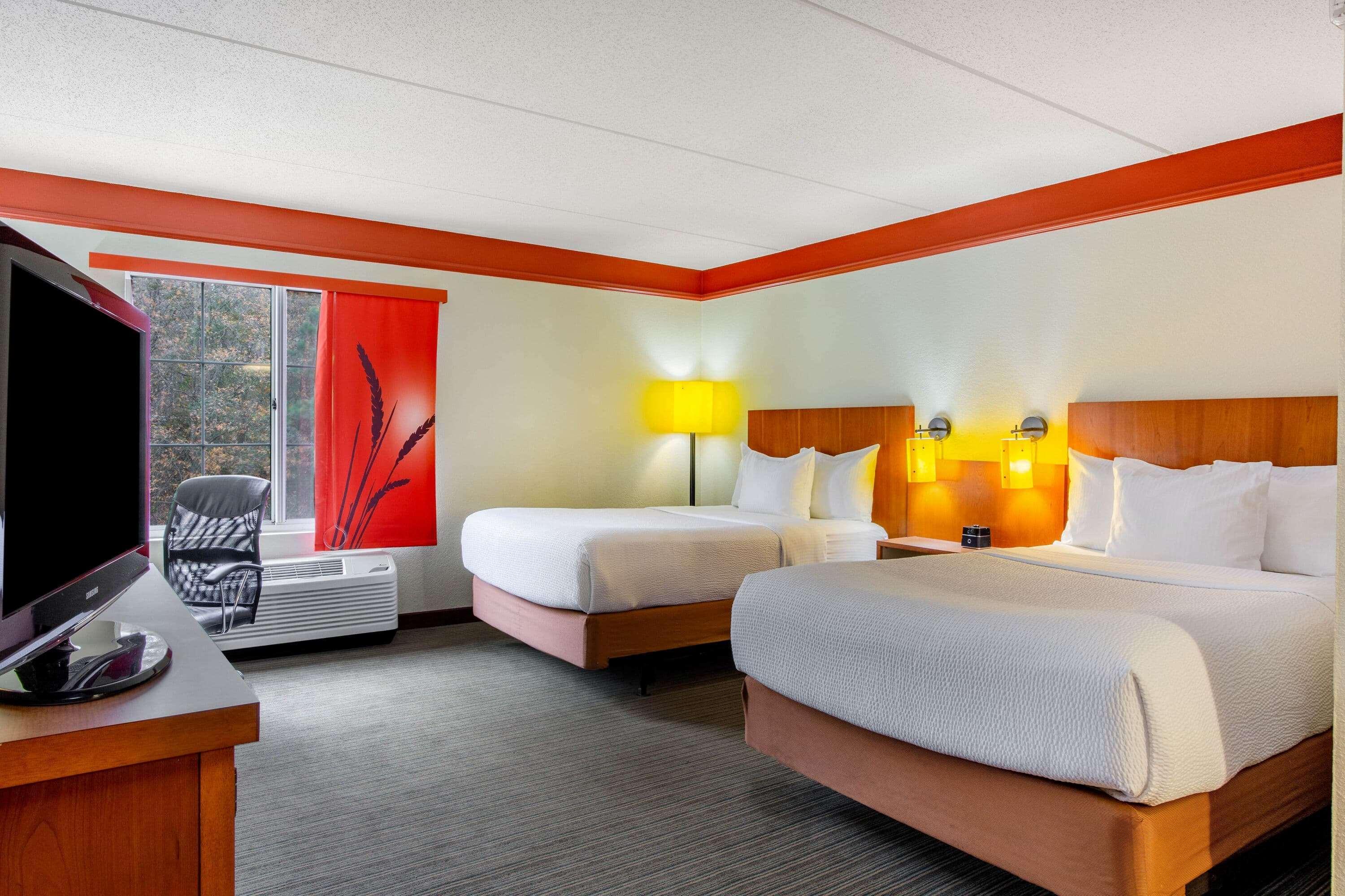 La Quinta By Wyndham Raleigh Crabtree Hotel Exterior photo