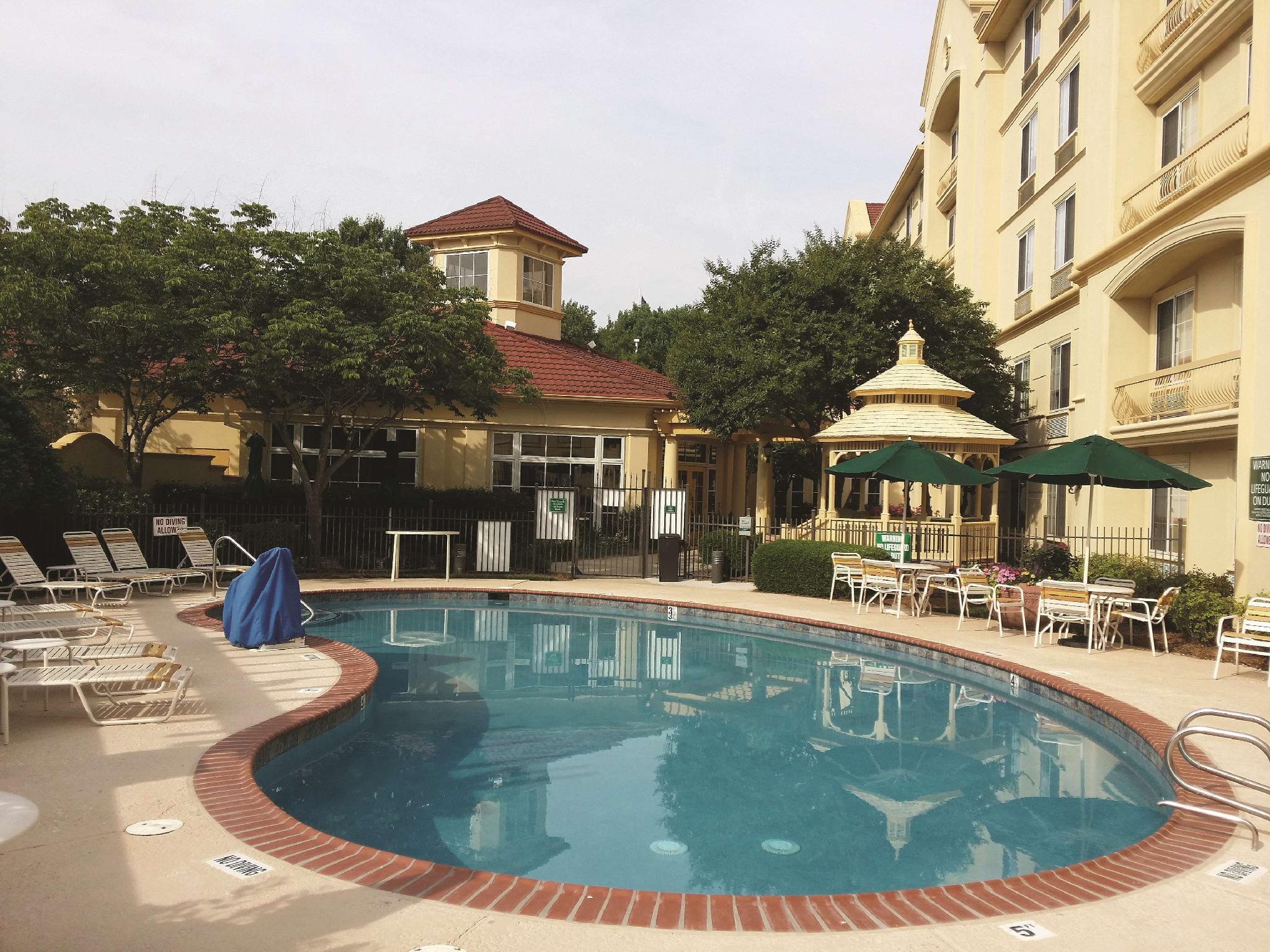 La Quinta By Wyndham Raleigh Crabtree Hotel Exterior photo