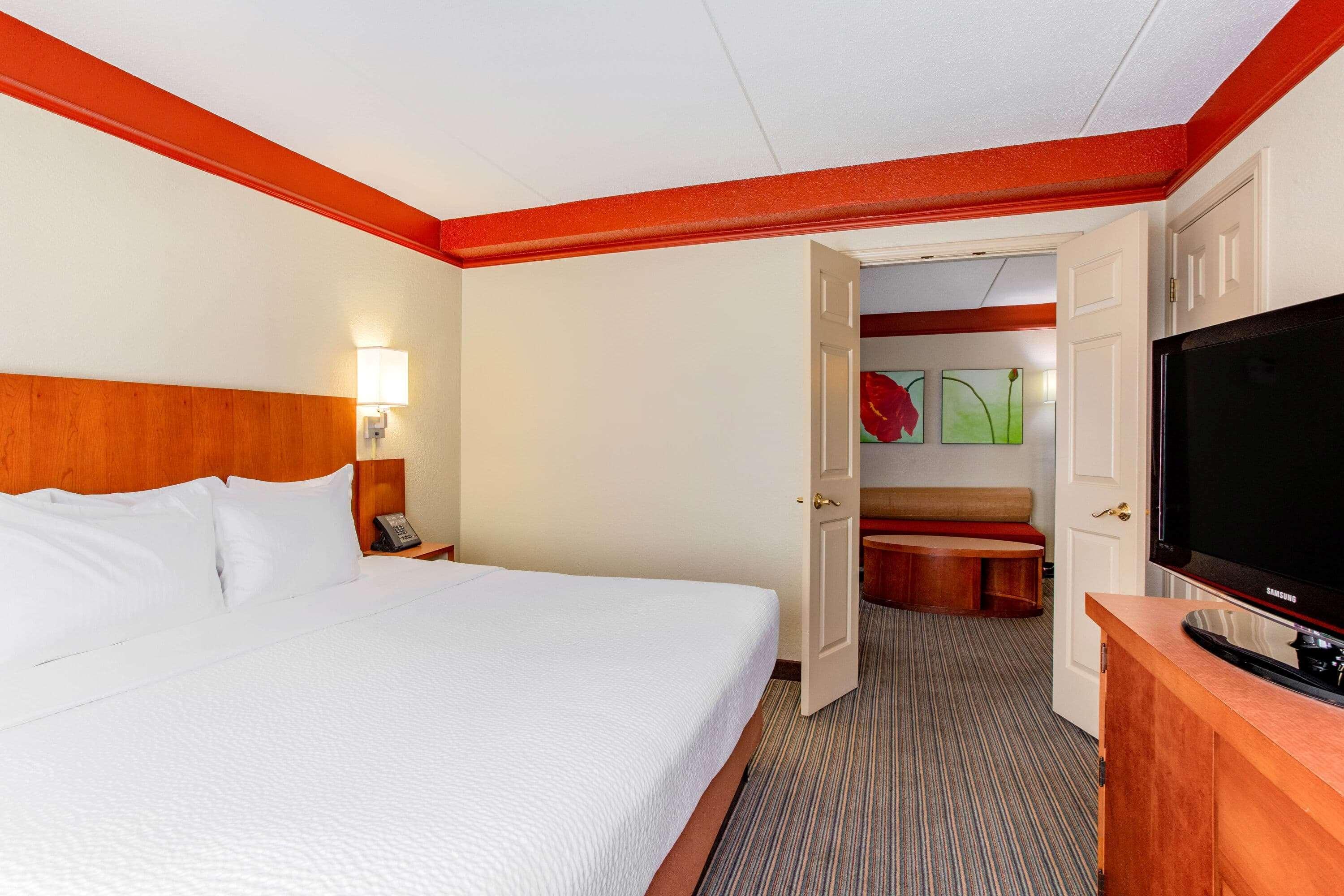La Quinta By Wyndham Raleigh Crabtree Hotel Exterior photo