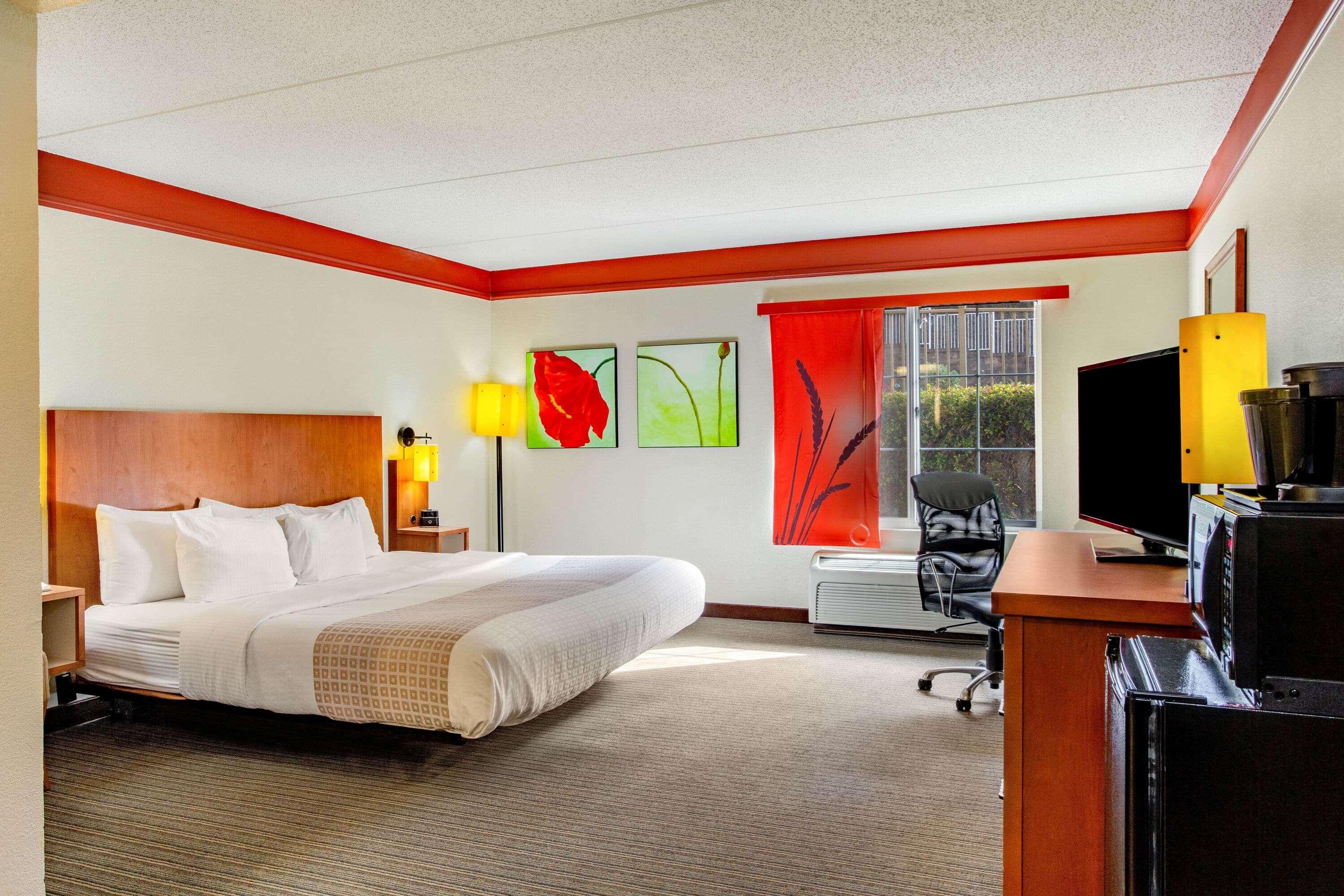 La Quinta By Wyndham Raleigh Crabtree Hotel Exterior photo