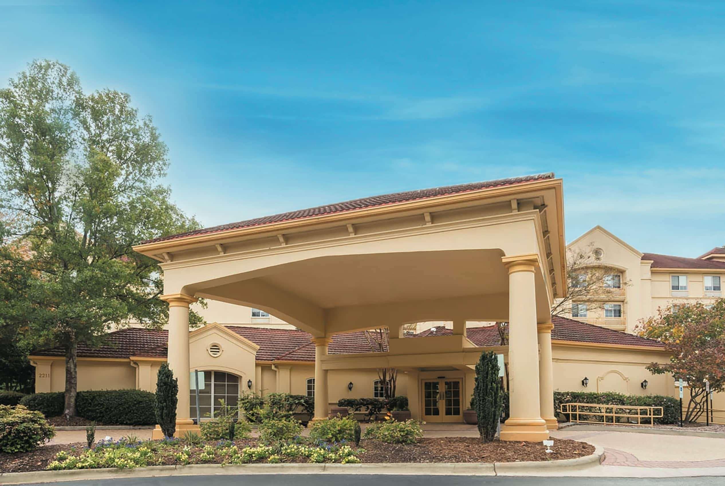 La Quinta By Wyndham Raleigh Crabtree Hotel Exterior photo